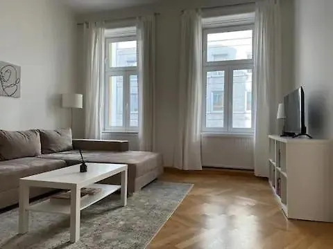 Apartman Large Near Akh, 3 Min To Metro Bécs