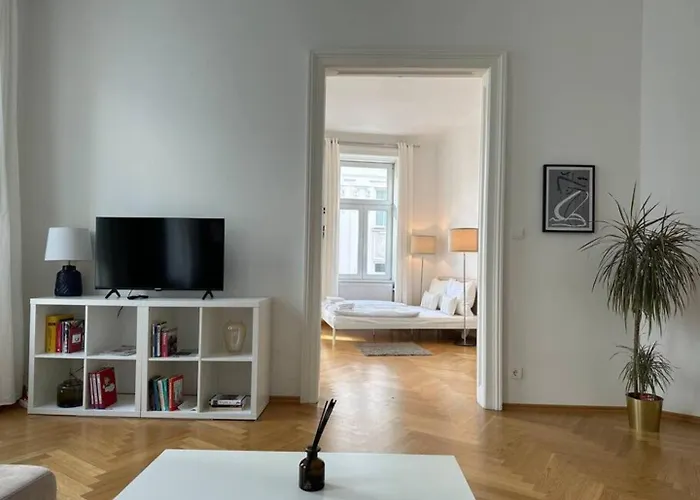 Apartman Large Near Akh, 3 Min To Metro