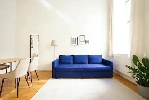 Apartman Large Near Akh, 3 Min To Metro