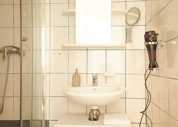Apartman Large Near Akh, 3 Min To Metro *