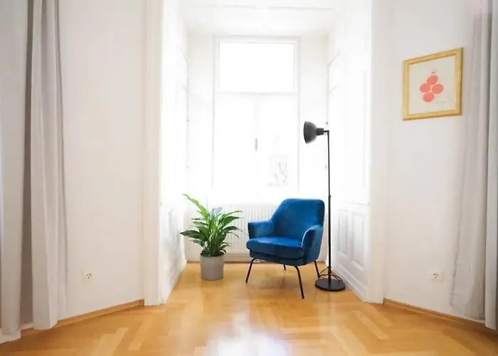 Apartman Large Near Akh, 3 Min To Metro *